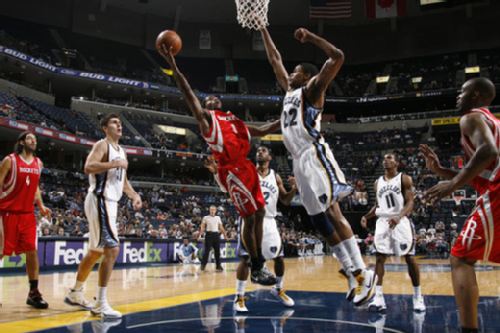  灰熊新秀单场二十八篮板创纪录  